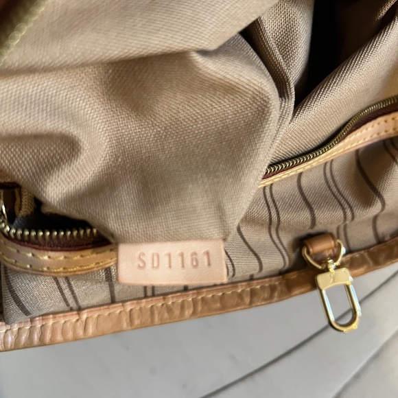 Louis Vuitton Delightful GM Monogram Bag – Made in USA (2011) - Picture 4 of 12